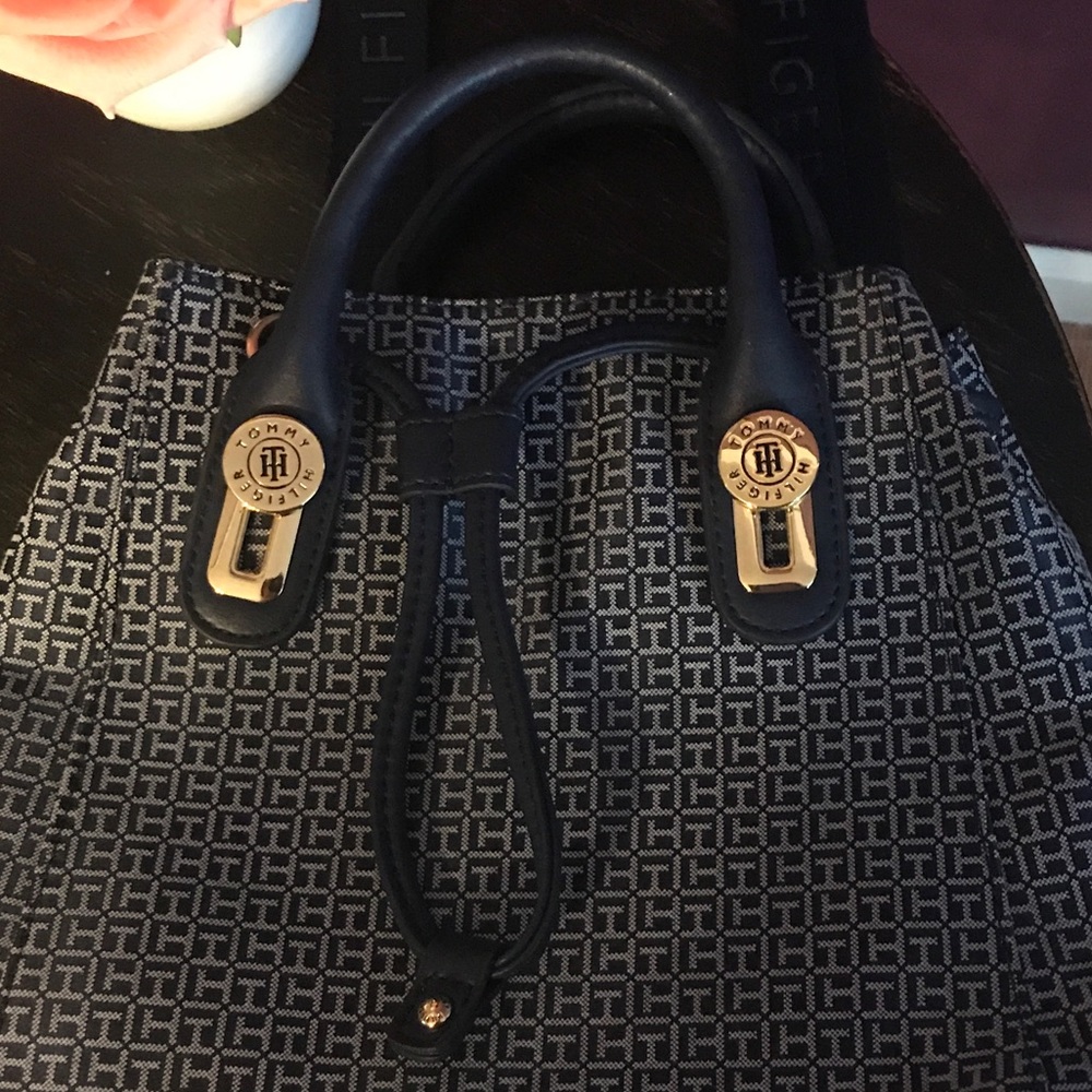 Tommy Hilfiger Navy Backpack Purse NWT - Picture 5 of 7